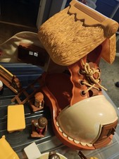 Matchbox 1983 Vintage School Play Boot Shoes House Playset Accessories & People