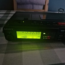 SONY TCD-D10 Portable DAT Recorder Digital Audio Tape LCD  Including PSU working