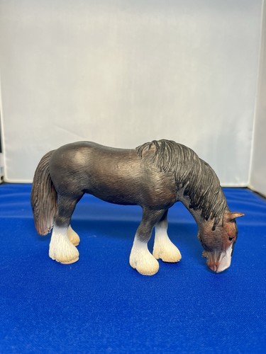 Rare retired schleich grazing - retired,