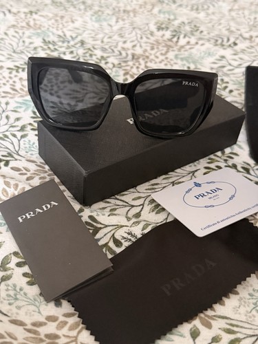 Prada women cat - prada, eye