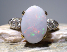 18ct Gold Ring Opal Diamond UK