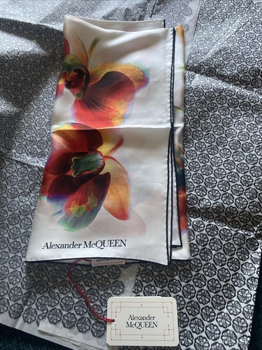 Nwt alexander mcqueen orchid - nwt,