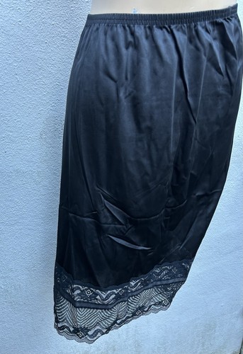 Feminine vintage black slip - feminine, s