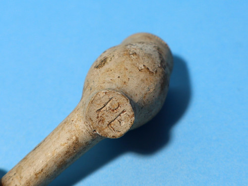 Antique 17thc clay pipe - antique,