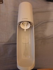 SodaStream Spirit Soda Maker with CO2 Bottle In Good Condition