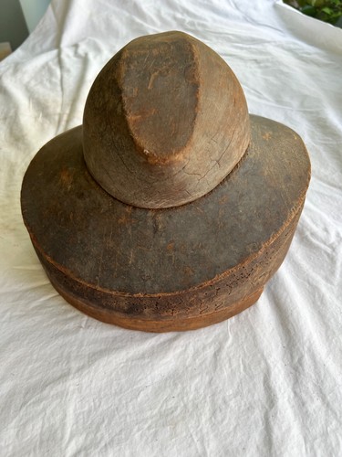 Two piece brim andcrown block