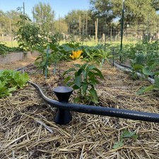 Garden Hose Guide – Prevents