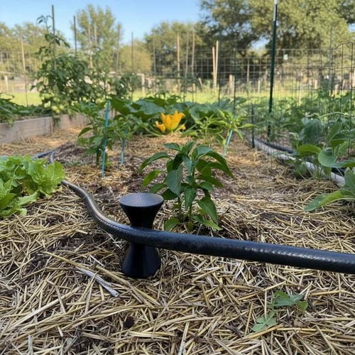 Garden hose guide - hose, prevents