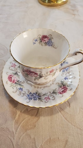 Paragon chatelaine tea cup - "chatelaine",