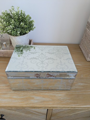 Laura ashley josette - laura,