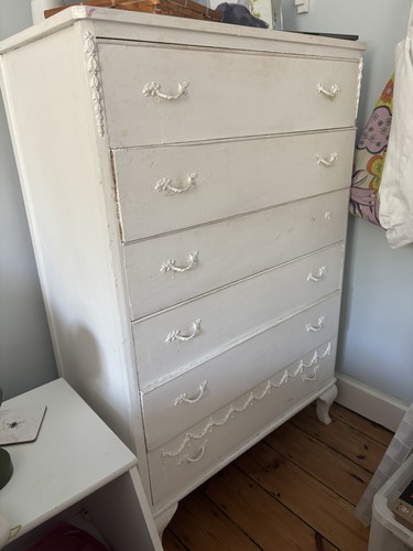 Pretty white vintage - tall, boy