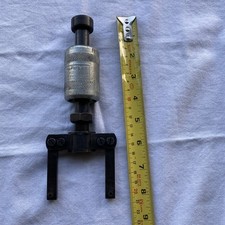 Sykes Pickavant of England No 081200 Bearing Puller In Used But Good Condition .