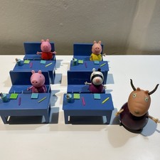 Peppa Pig SMALL DESKS SCHOOL DESKS TABLE & CHAIRS BUNDLE + FIGURES