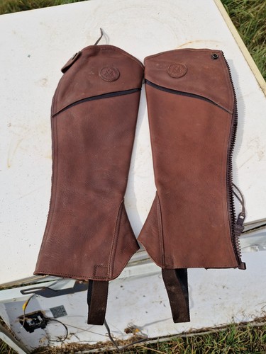 Brown small adult - small,