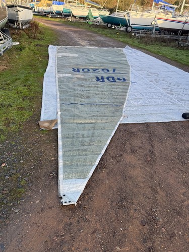 Sails main sail - -,