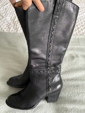 Ladies Leather western style black boots size 6