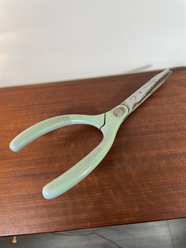 Vintage fiskars grass - grass, shears