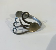 VINTAGE FORK OPEN BANGLE /