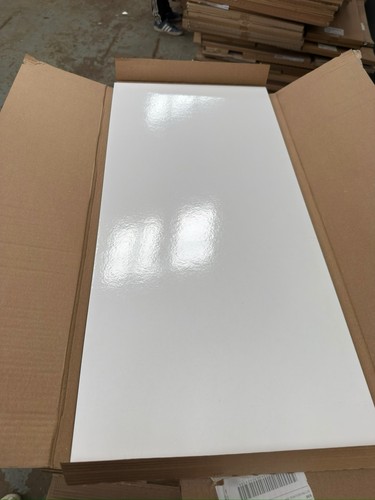 Pallet white base - pallet, of