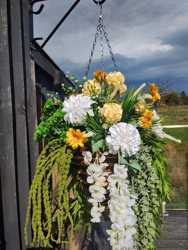 Yellow and white hanging - white,