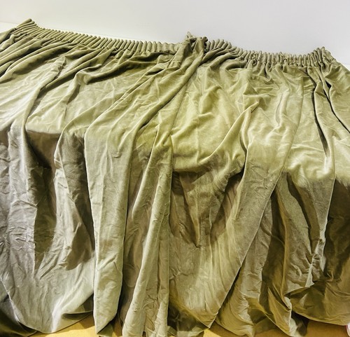Pair vintage sage green velvet - vintage,