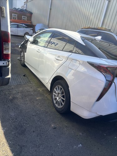 Toyota prius hybrid 2017 - hybrid,