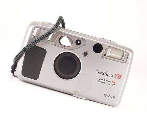 Yashica 35mm film camera - ,
