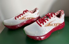 Brooks Run Merry Women Size 7