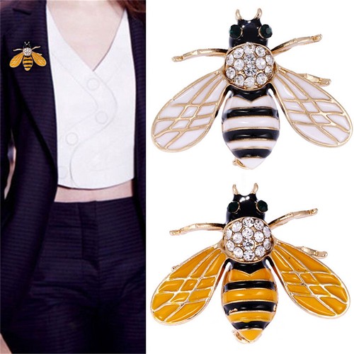 Very realistic bumble bee - very,
