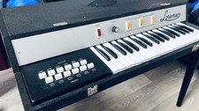 Vintage Portable Stage Organ '69  (working)
