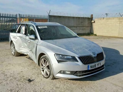 Skoda superb breaking - superb,