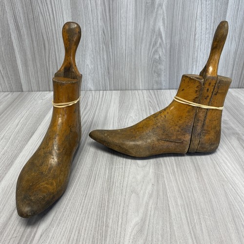 Pair solid wood boot - wood,