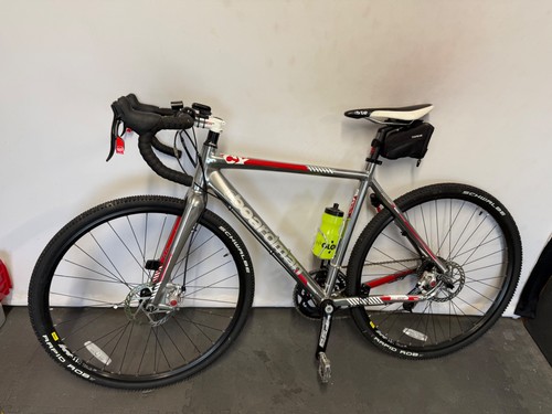 Boardman team gravel bike - team,