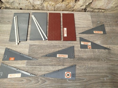 Britains farm builder - farm,