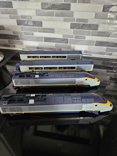 Hornby eurostar train - eurostar, pack
