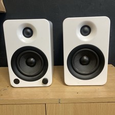 Kanto YU4 Powered Speakers