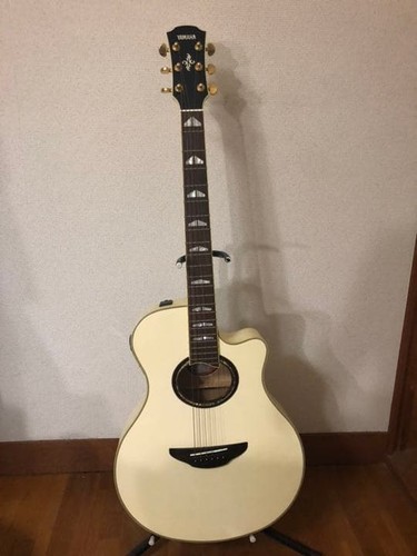 Yamaha electro acoustic guitar - electro-acoustic,
