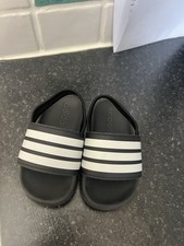 Adidas Toddler Slippers Size 5
