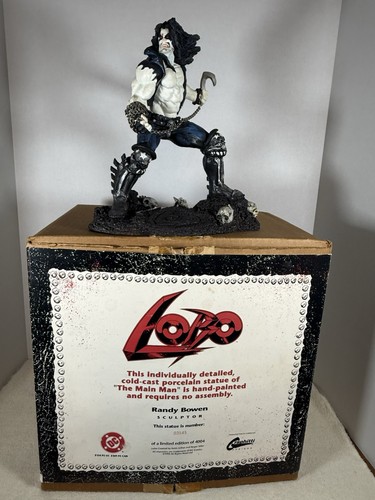 Lobo statue graphitti - lobo,