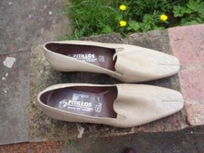 new unworn PITILLOS LADIES BEIGE SHOES SMALL HEEL 37