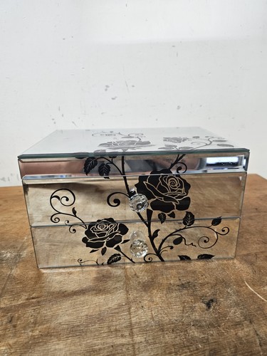 Mirrored glass jewellery - mirrored,