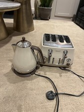 Kettle and Toaster Set