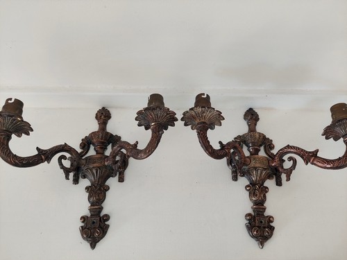 Copper coloured metal wall - coloured,