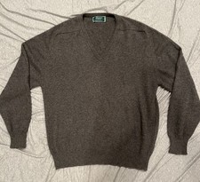 Johnstons of Elgin Cashmere Sweater Mens Size 46 Gray V Neck Pullover Scotland