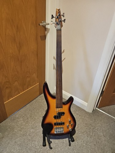 Dean fretless bass guitar - dean,