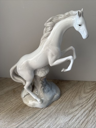 Miquel requena porcelain - requena,