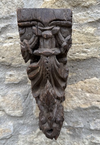 Antique hand carved wooden - antique,