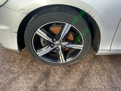 2016 volvo v40 alloy - volvo,