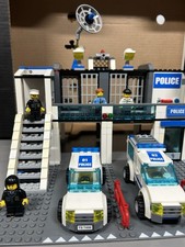 Lego City Police Station 7498 (Not Boxed) Free Lego Helicopter See Details