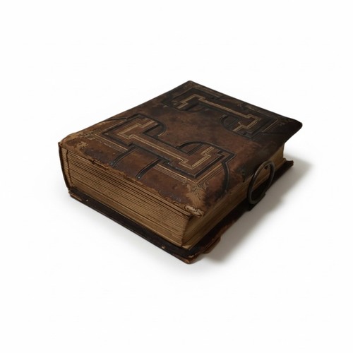 Antique photo album - leather, 32